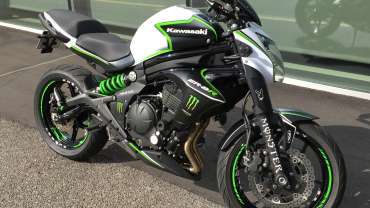 Kawasaki ER6-R